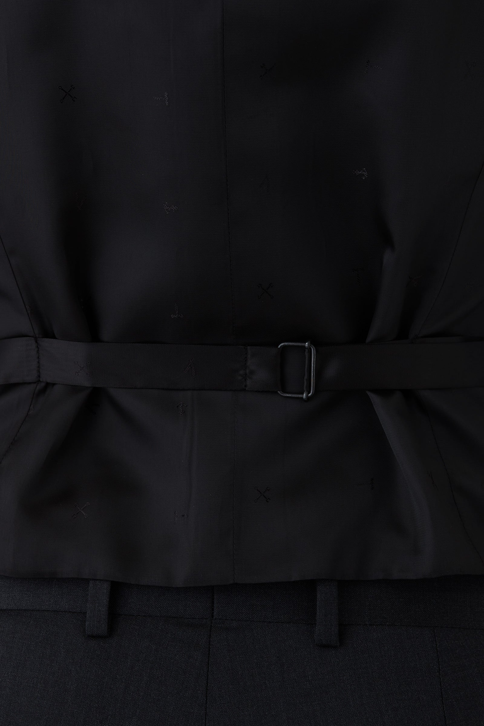 FCZ027_MAIL-VEST_PJEZ0010V1_CHR_4_ceux2p_1728957308