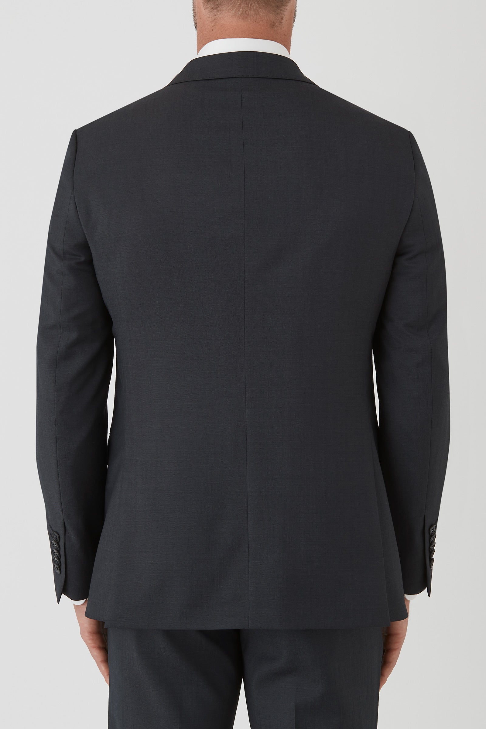 FGI614_BETA-JACKET_PGEI0046C1_CHR_3_ipztjd_1740364807