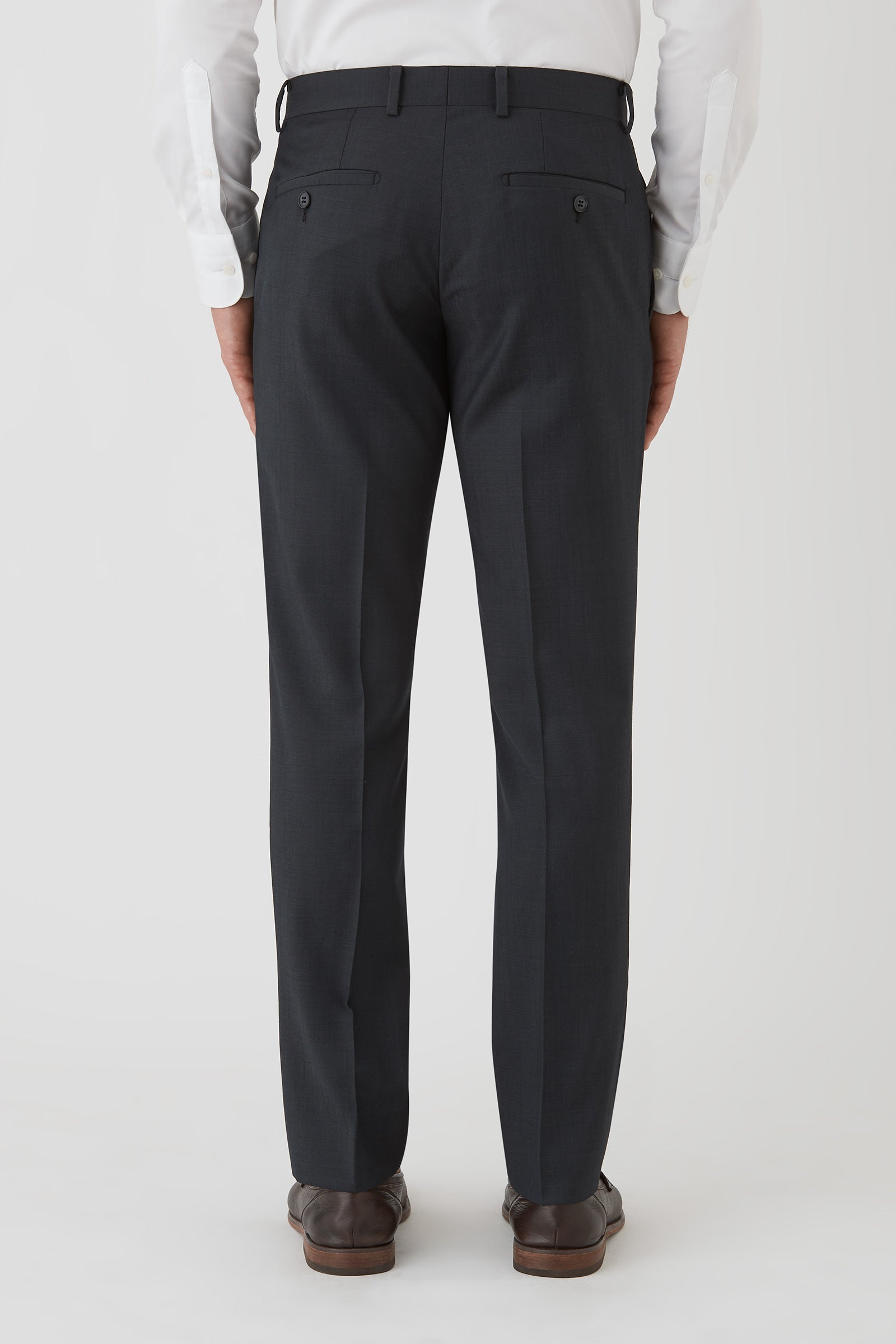 FGI614_CAPER-TROUSER_PGEI0046T1_CHR_3_lu8idk_1740365093