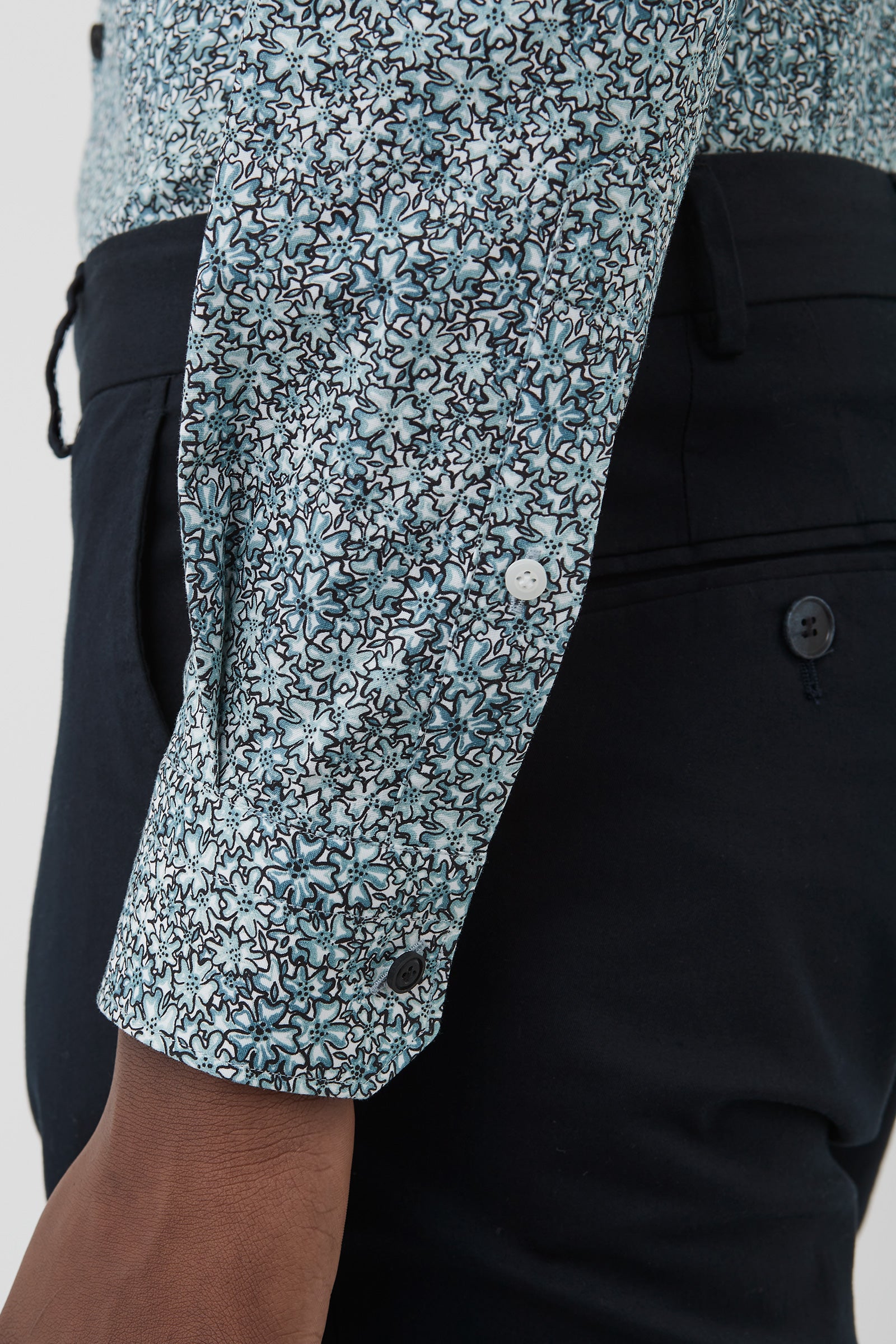 FGU674_MOTION-SHIRT_PGHU000674_MNT_4_rh6etw_1749172899