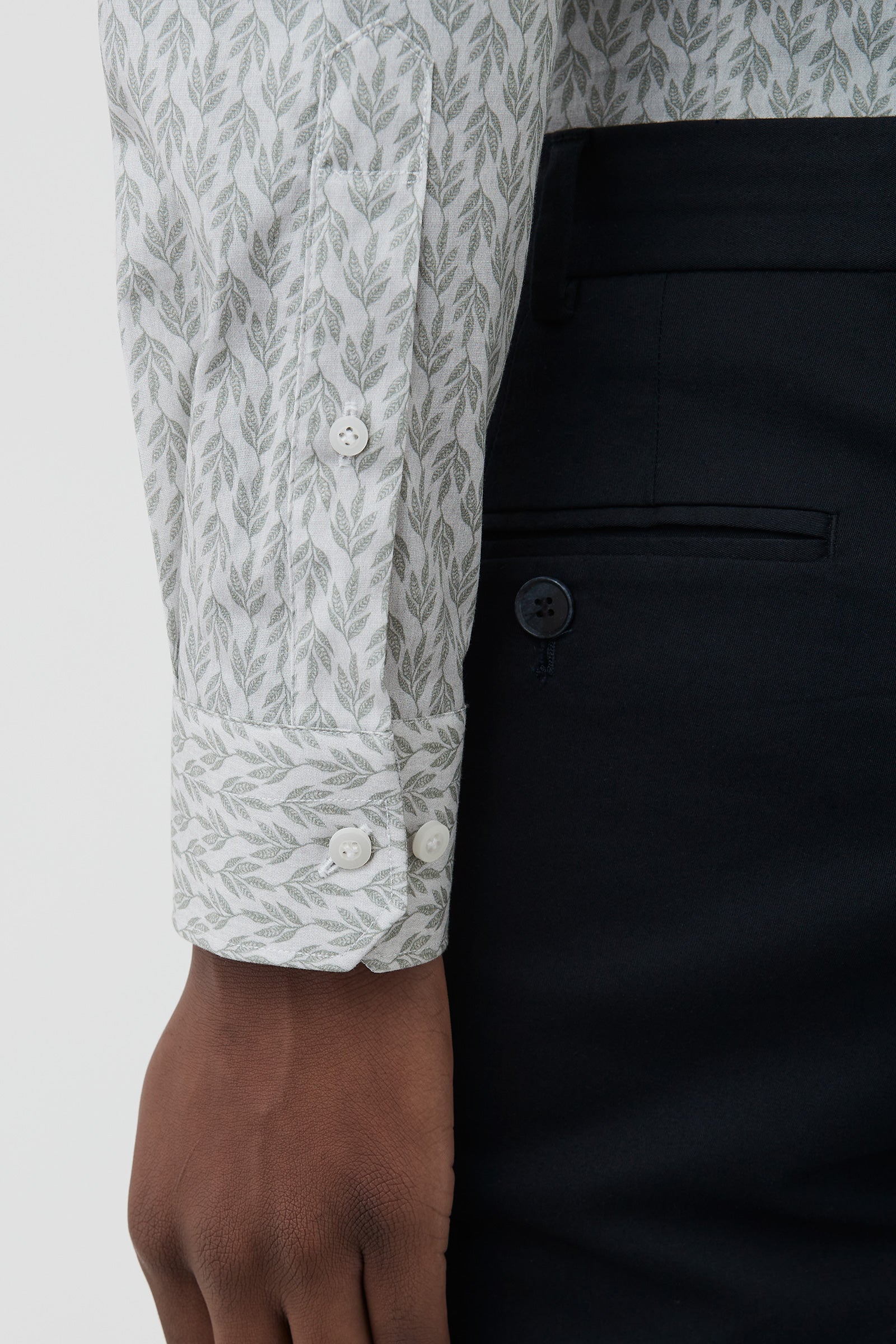 FGU677_REDOX-SHIRT_PGHU000677_MNT_4_o1e2hd_1749172917