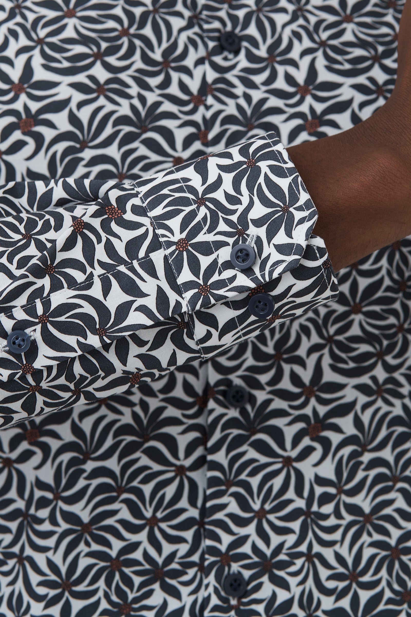 FGU678_MOTION-SHIRT_PGHU000678_NVY_5_oba45q_1749172922