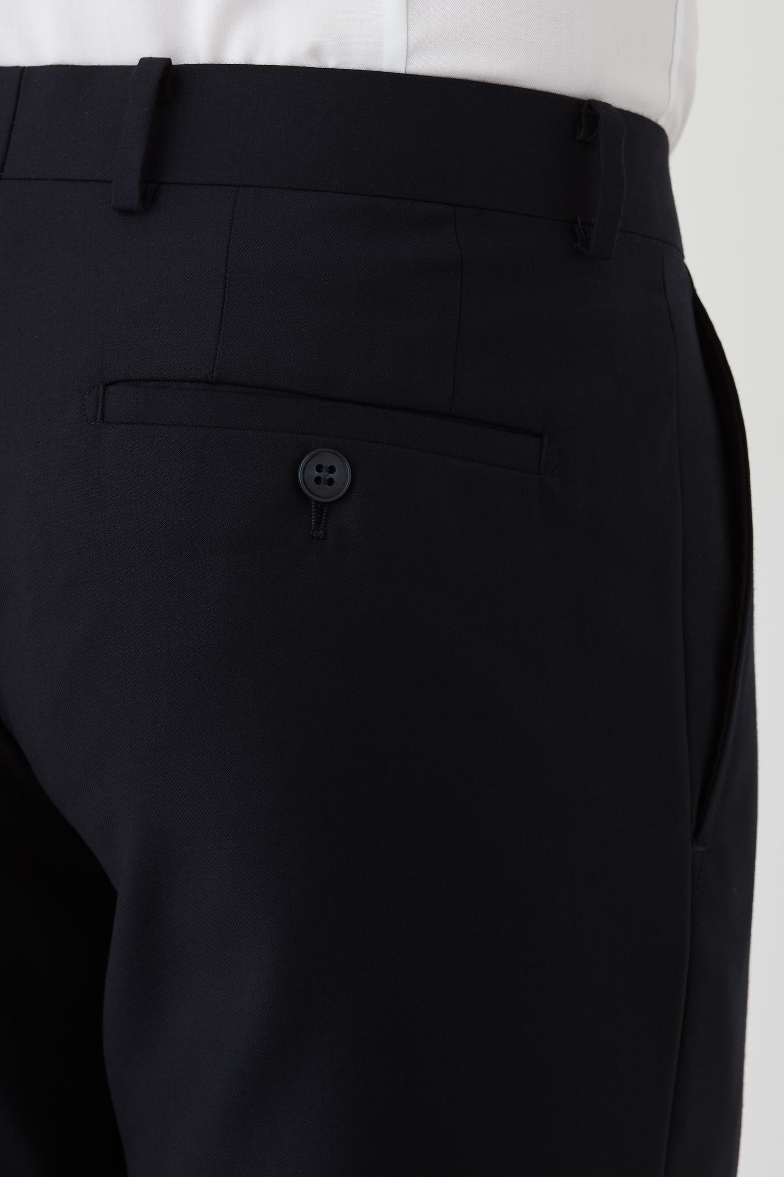 FKC020_CAPER-TROUSER_PGED0015T1_NVY_4_qjhvf7_1730920524