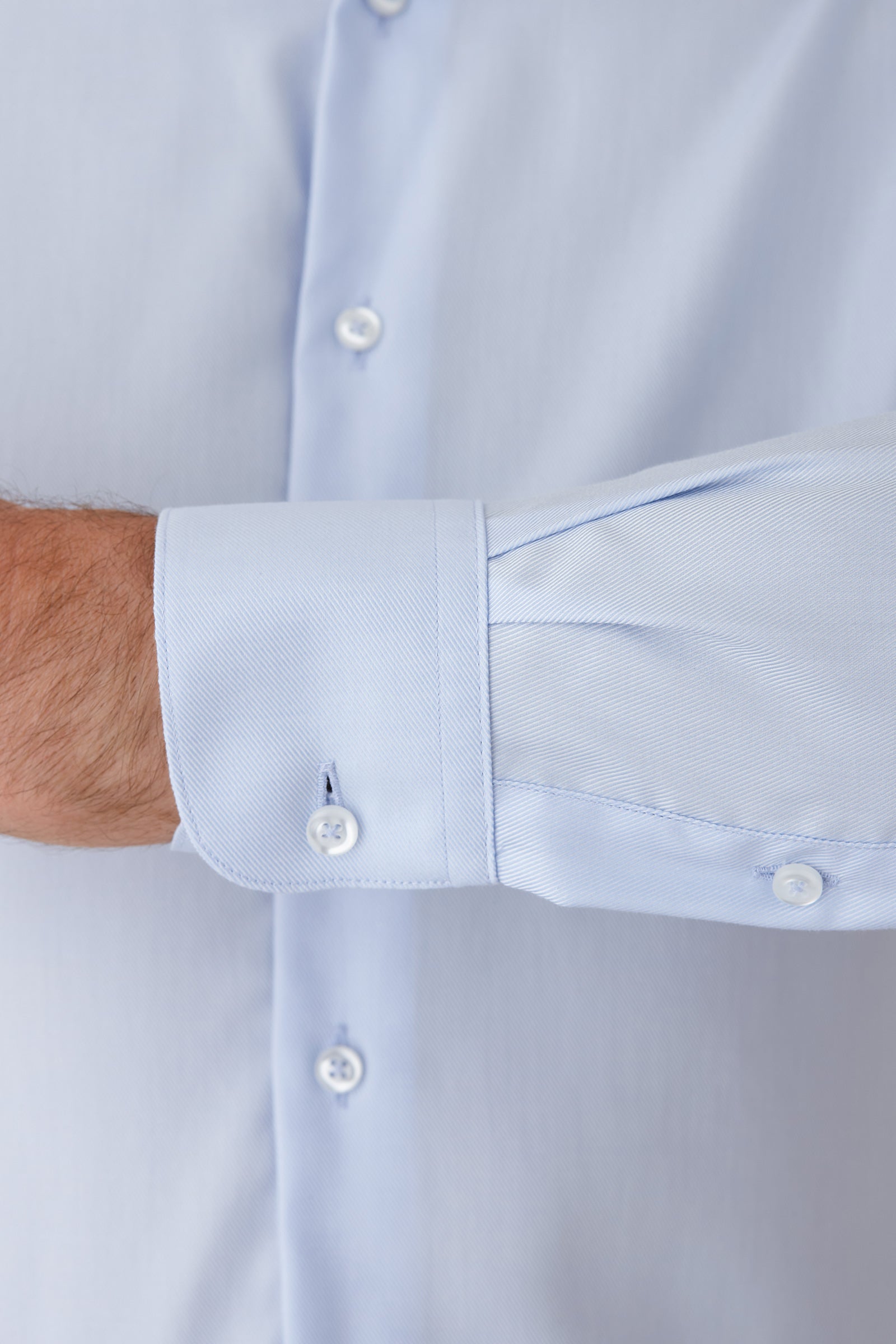 FN1040_BENJAMIN-SHIRT_PNHSS00012_SKY_6_bs3ynx_1753410007