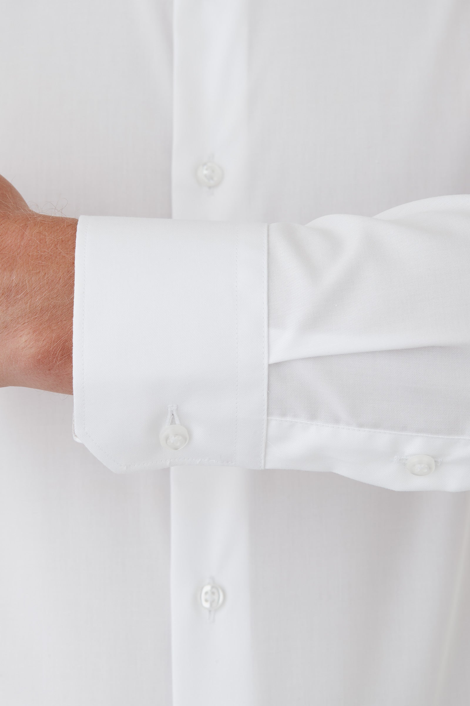 FN1057_ROBERT_PNHSS00021_WHT_6_jjdfc2_1753410094