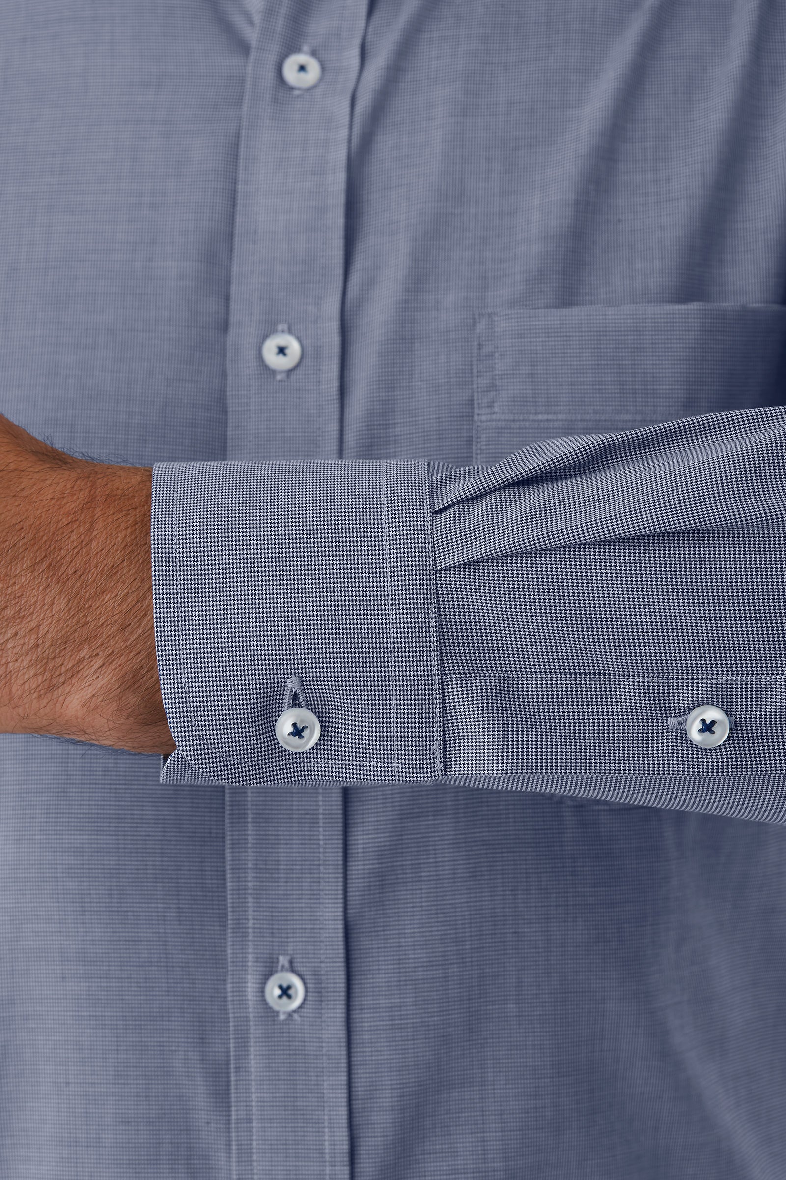 FN1124_EMMANUEL_PNHSS00037_NVY_6_kuvee0_1753410174