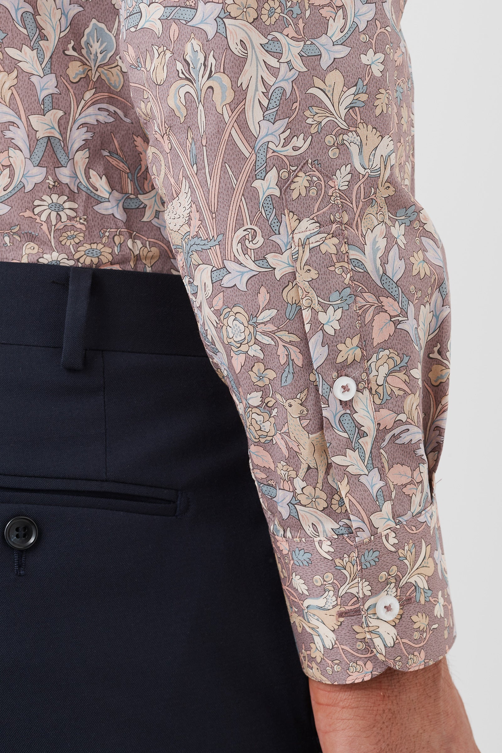 FN2502_LONDON-SHIRT_PNHU002502_PNK_5_ftp1yk_1756058200