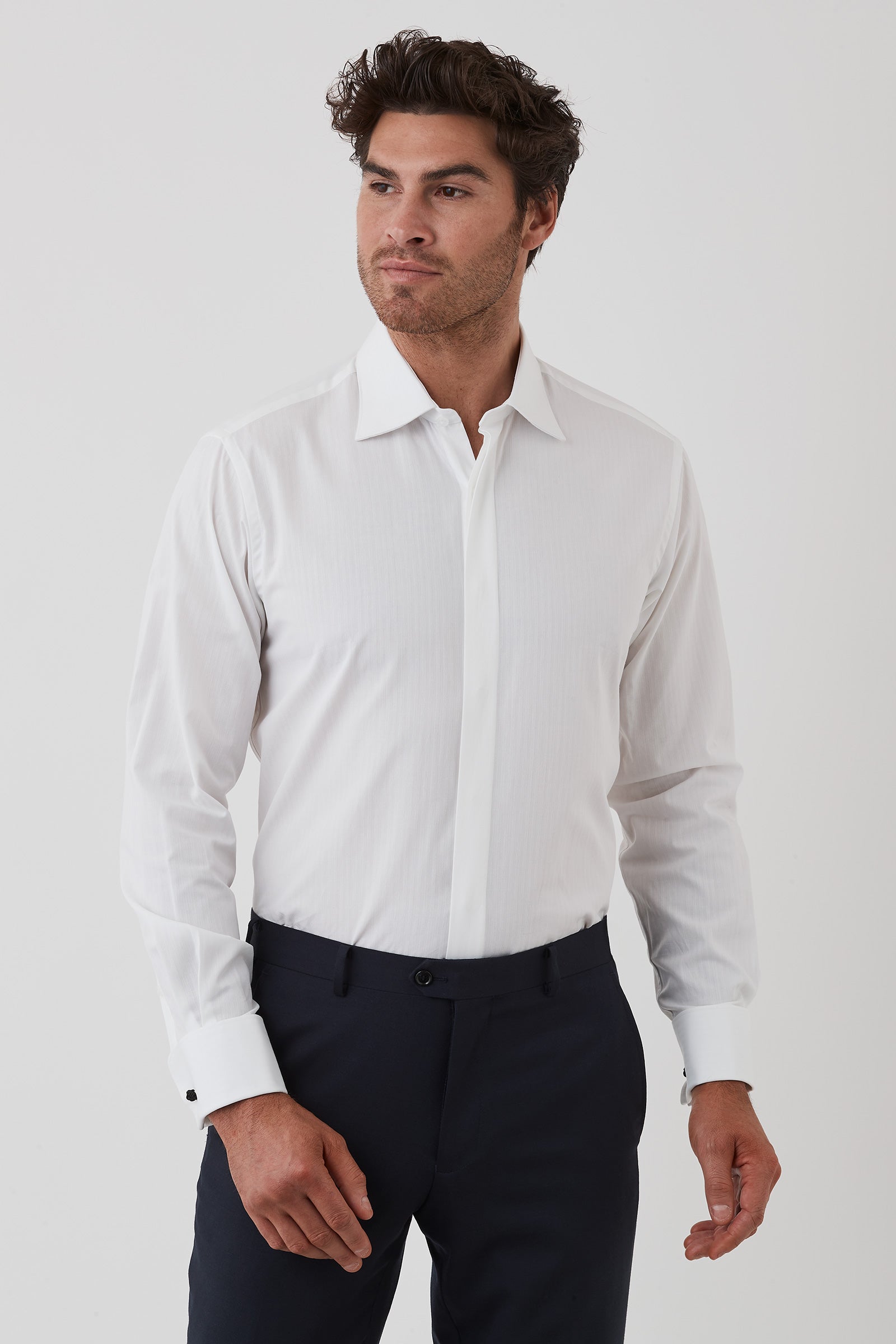 FN2512_CHISWICK-SHIRT_PNHU002512_WHT_2_f6qrud_1756058232