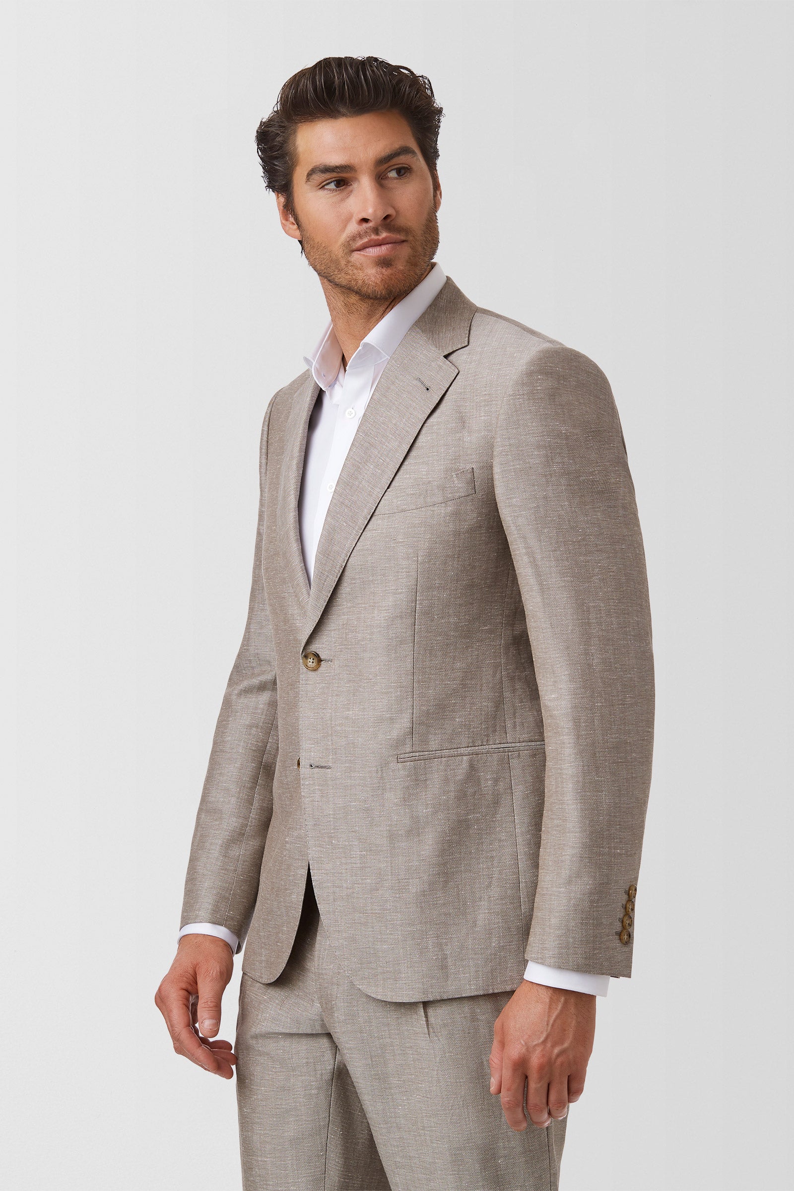 FCW250_AUBURN-JACKET_PCCW000250_COF_2_iqqeau_1760381285