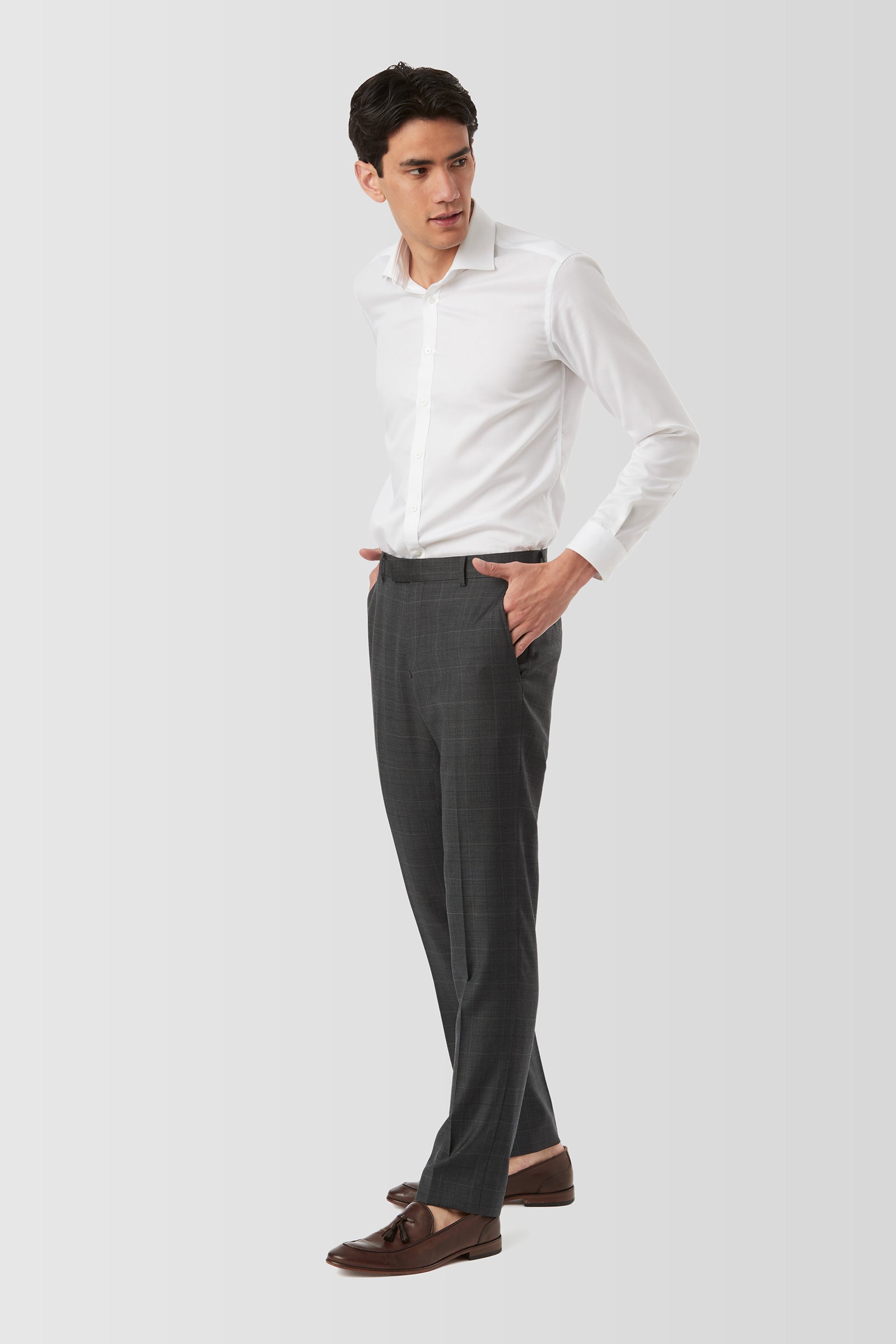 FGV605_CAPER-TROUSER_PGEV0605T1_GRY_2_fthelp_1763942791