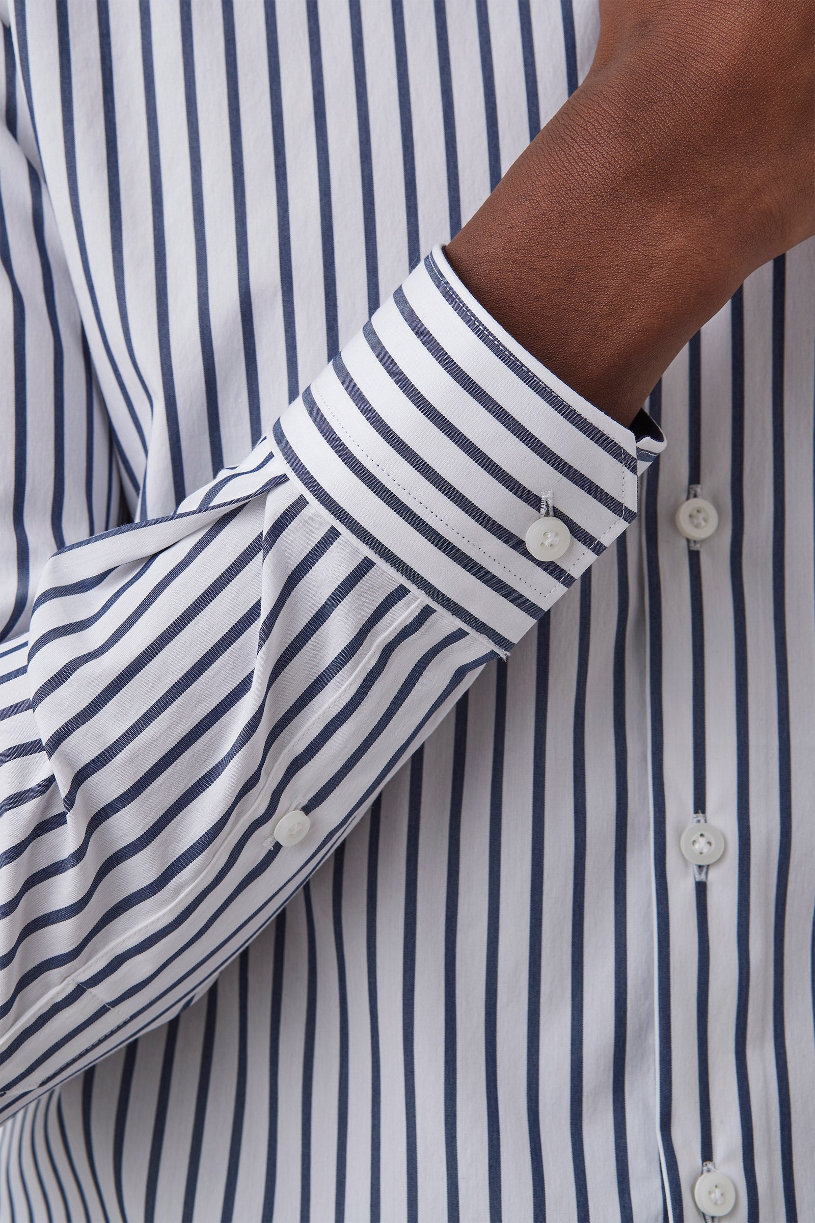 FGW657_MOTION-SHIRT_PGHW000657_NVY_4_pwzbdk_1761154781