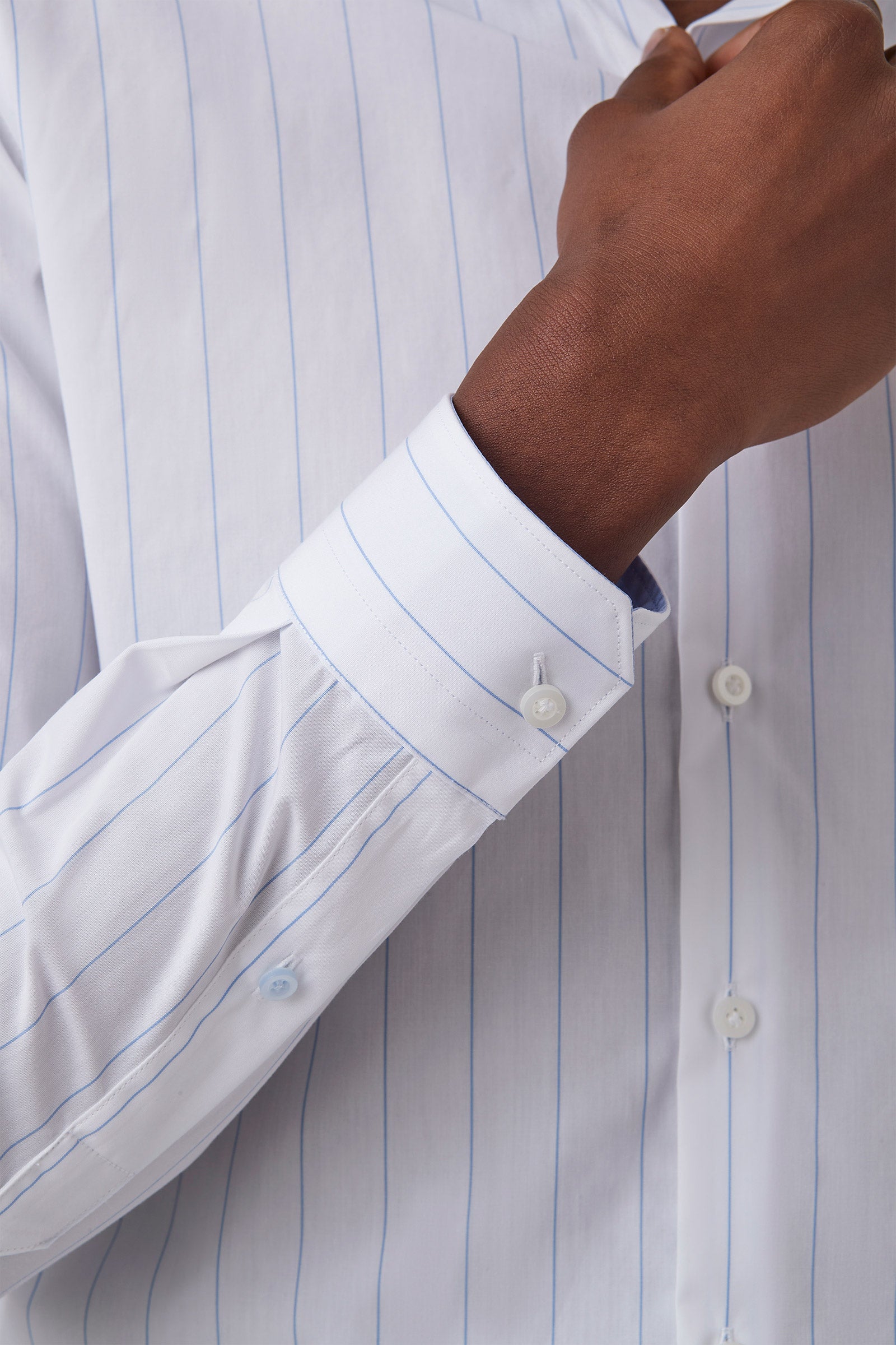 FGW658_MOTION-SHIRT_PGHW000658_SKY_4_e6fiue_1761154784
