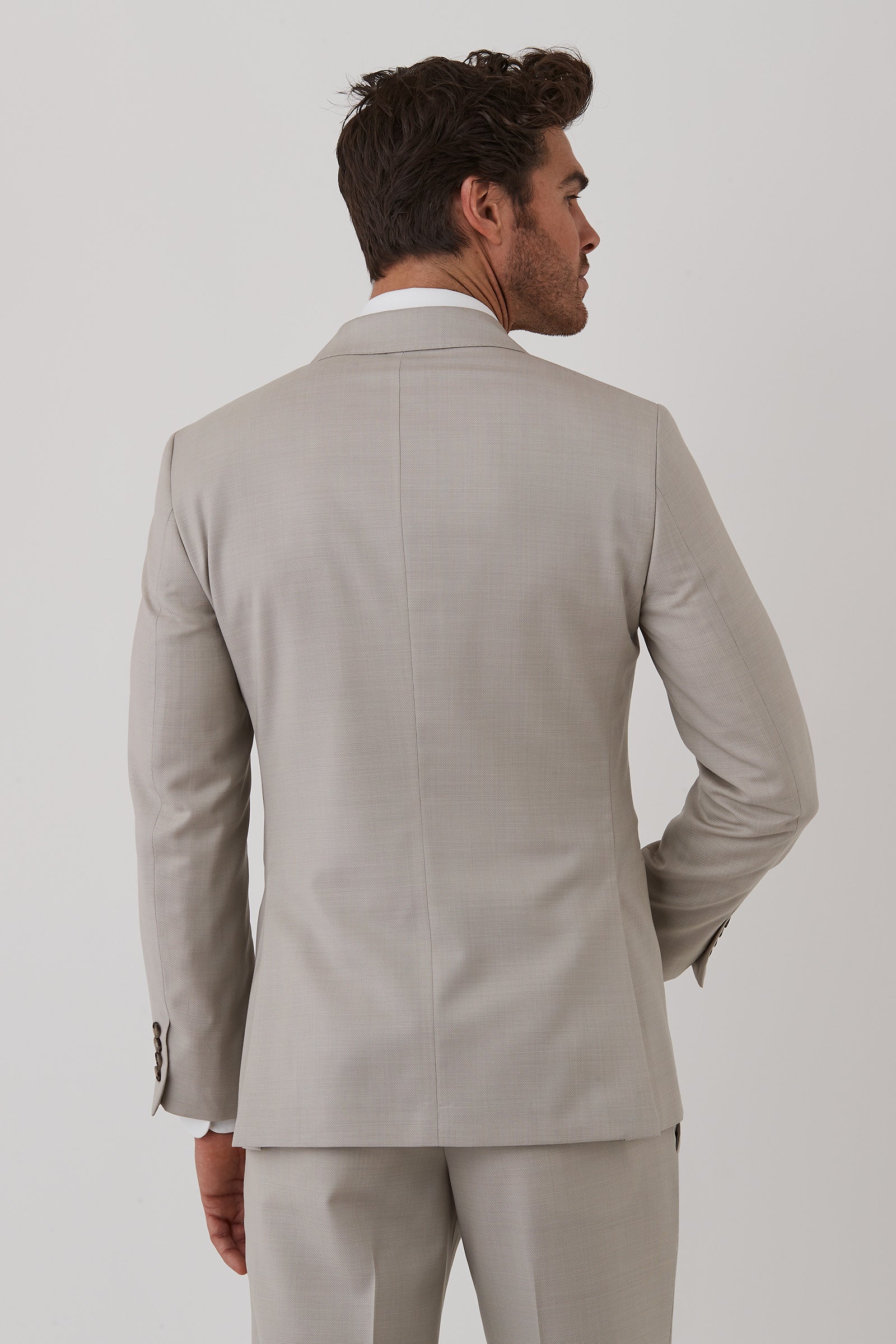 FJU892_COMPANION-JACKET_PJEU0892C1_SAN_4_psjxww_1747628281