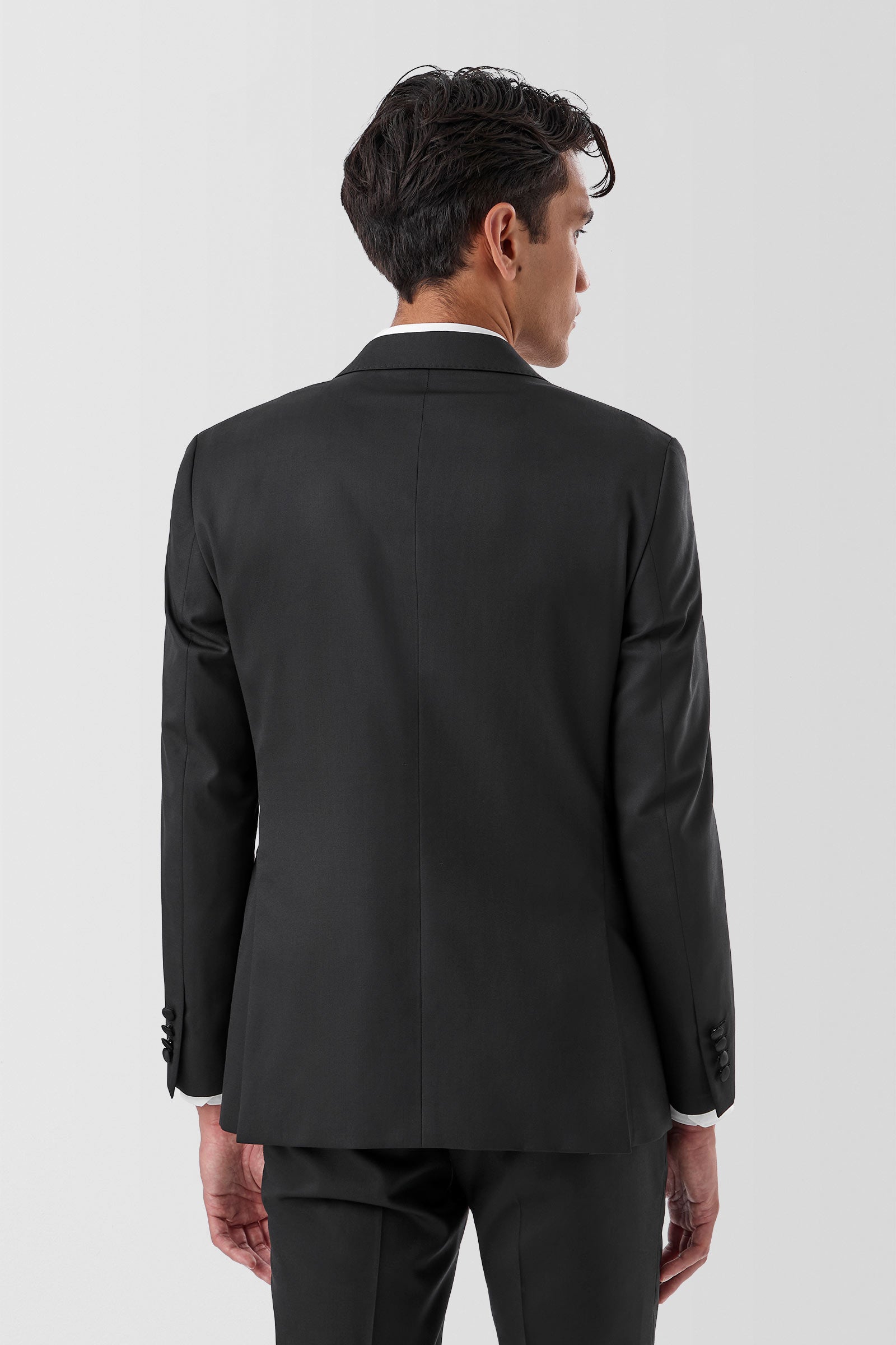 FMG100_AVALON-JACKET_PGET0100C3_BLK_3_ehnxti_1774469089