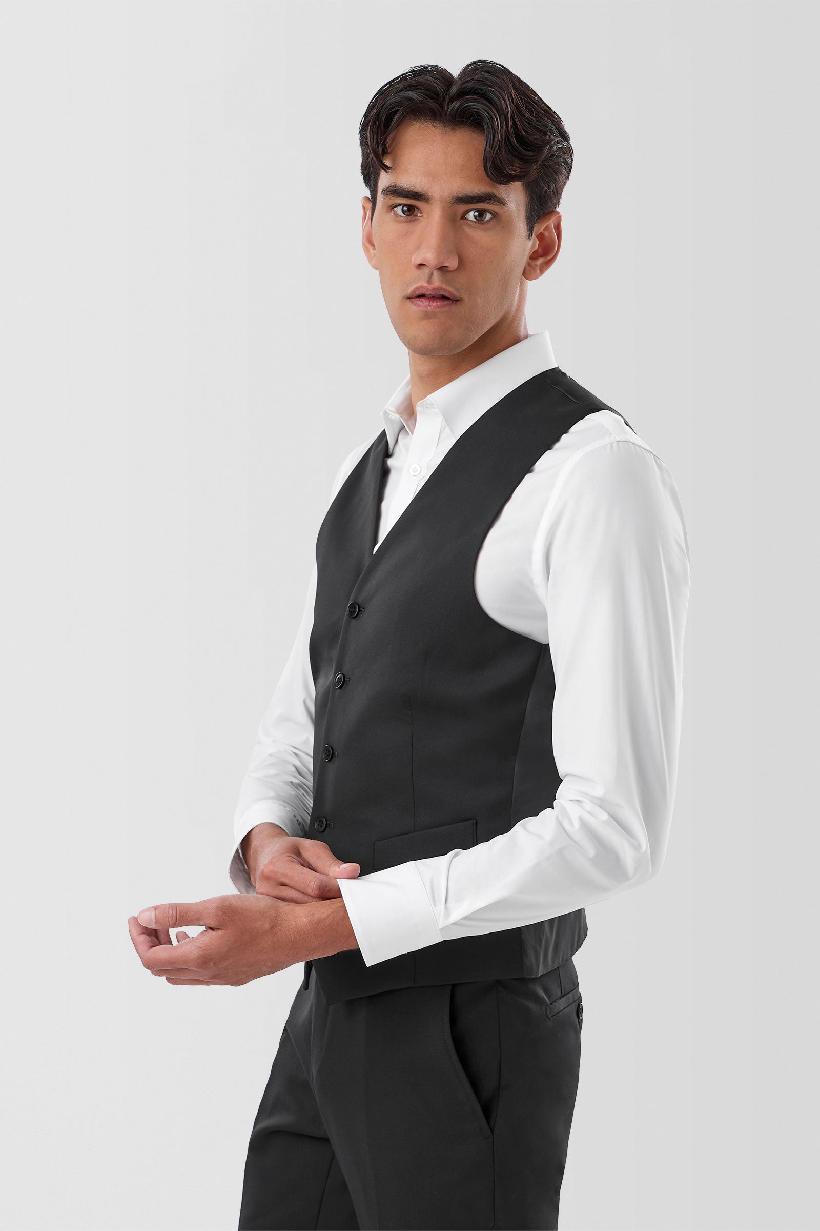 FMG100_MIGHTY-VEST_PGET0100V1_BLK_2_q4zw3b_1774470720