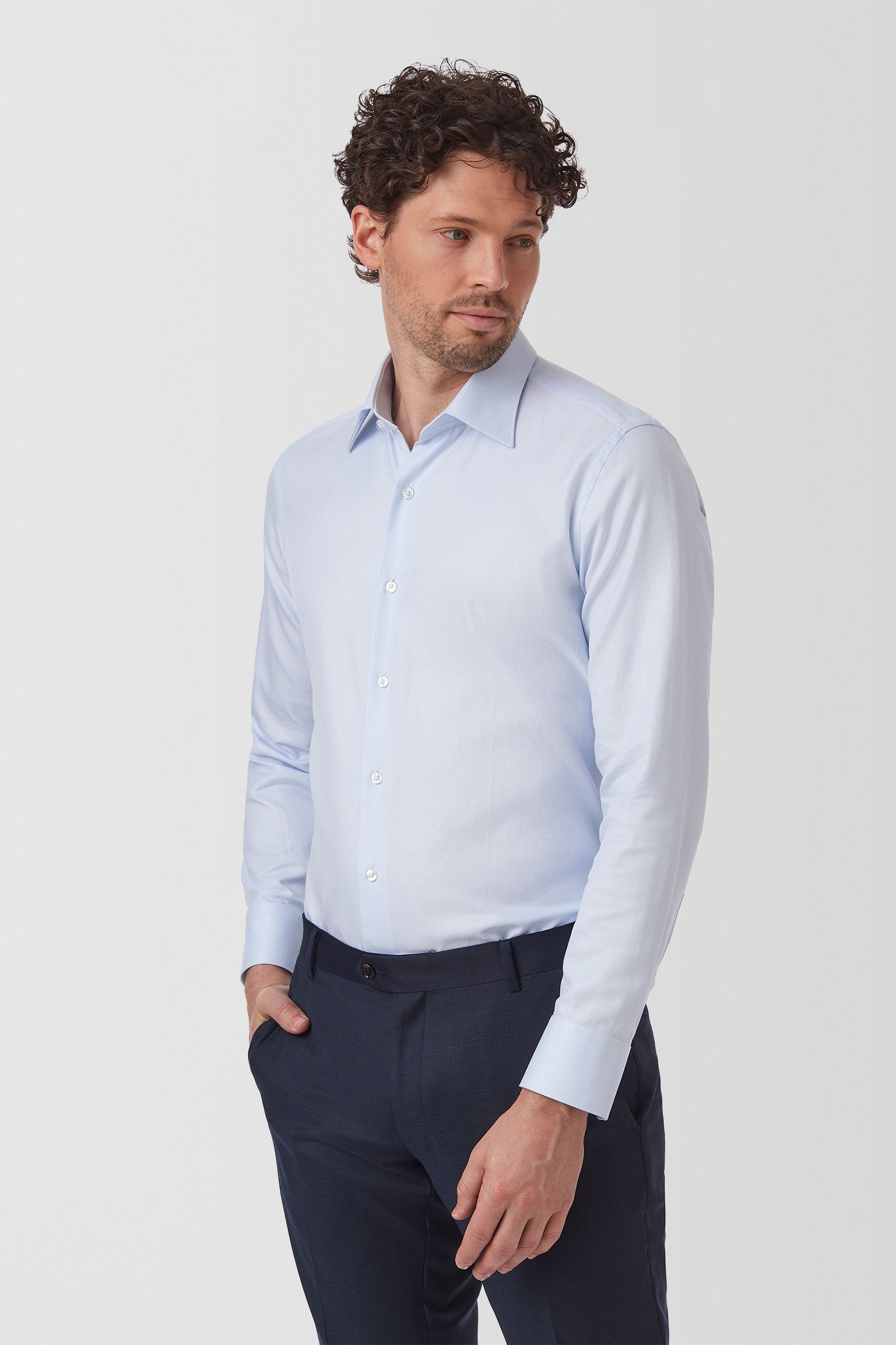 FN3006_ROMA-SHIRT_PNHV013006_SKY_2_kxbdbl_1768013292